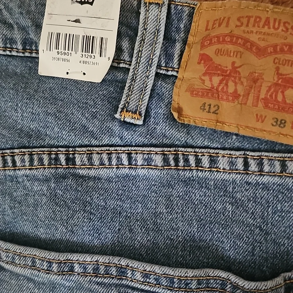Levi's Men's Denim Shorts- Blue Wolf Scratch Distressed 412 Slim-Fit, Size 38 - Picture 4 of 5